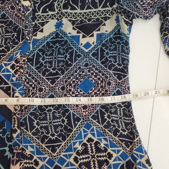 Leifsdottir Button Up Blouse 12 Blue Geometric 100% Silk Anthropologie Business - Picture 5 of 11